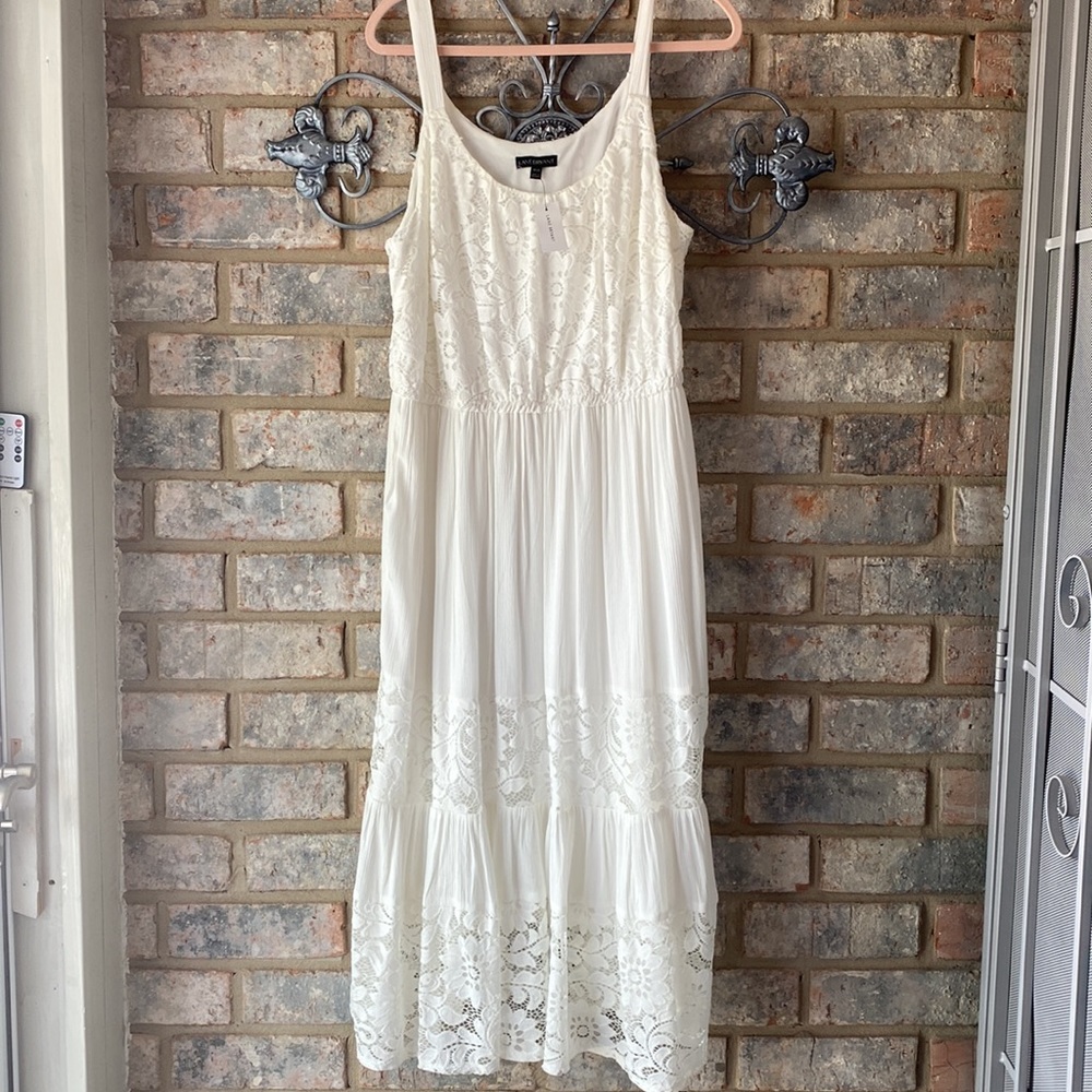 White lace dress